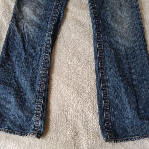 Refuge Premium Low rise Flare Jeans - Picture 6 of 10